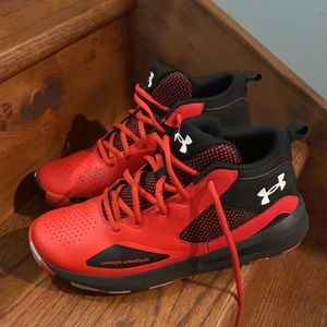 GUC basketball sneakers